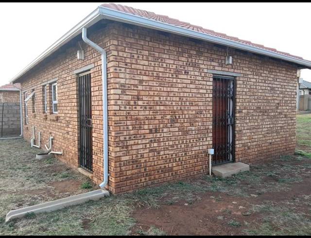 3 BEDROOM HOUSE FOR SALE IN ZUURBULT